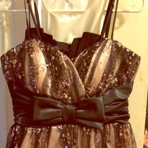 Very cute semi formal dress like new